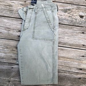 A&E Green Cropped High Waist Pants